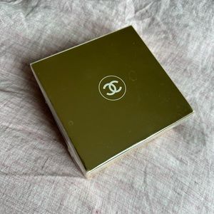 Chanel - Coco Mademoiselle After-Bath Powder